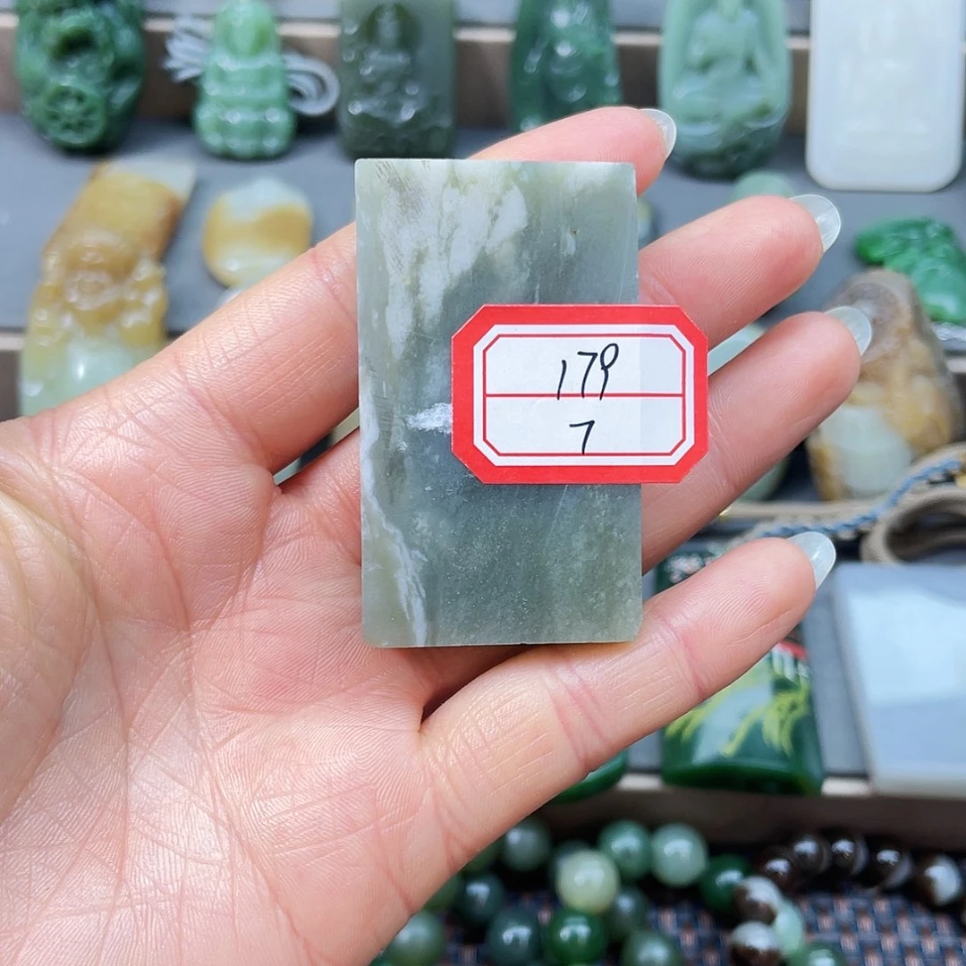 未镶嵌和田玉挂件