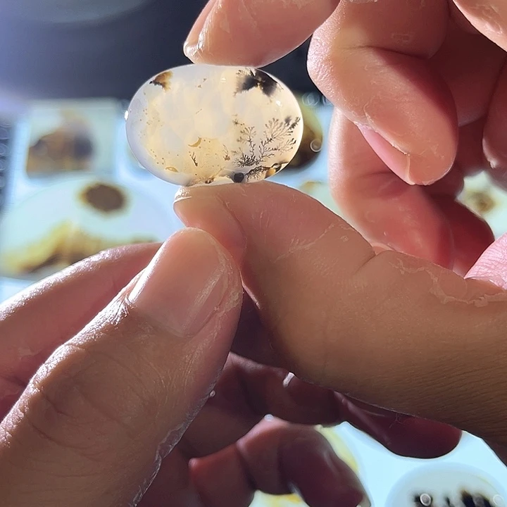 玛瑙/玉髓未镶嵌吊坠(不含链)