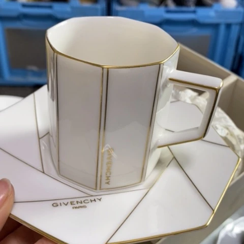 瓷器哈哈哈哈哈哈哈哈陈**子