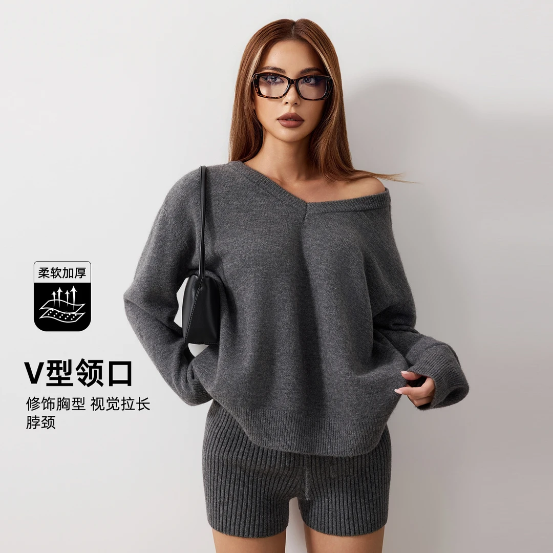 fitlife白女穿搭高级感|灰V领学院宽松慵懒北极绒针织毛衣