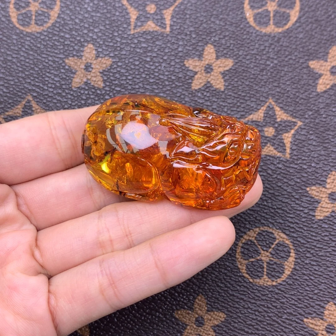 琥珀未镶嵌珠宝奇石