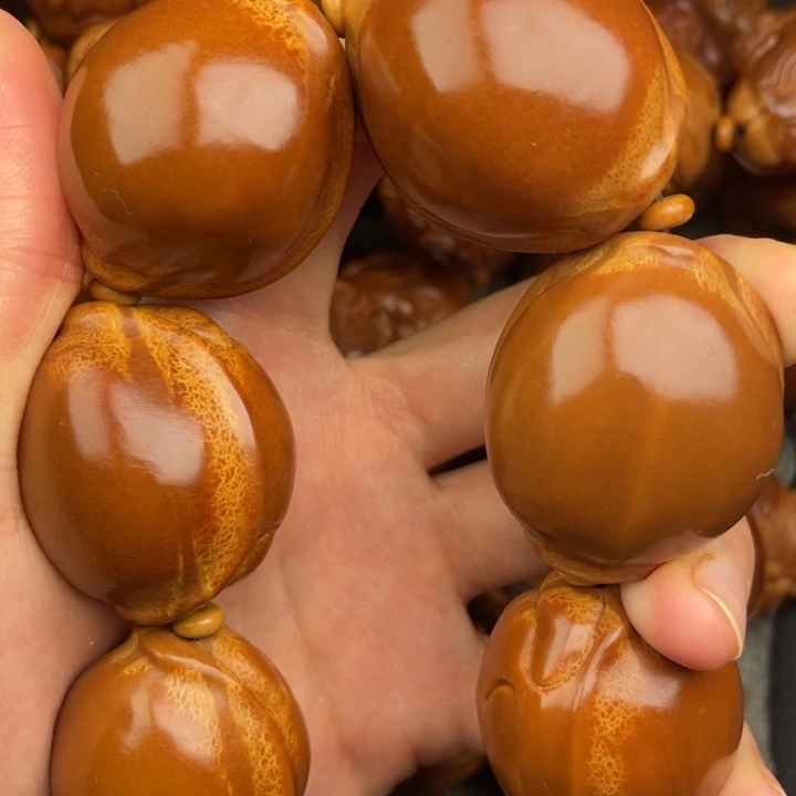 朱***米吊坠橄榄核橄榄核