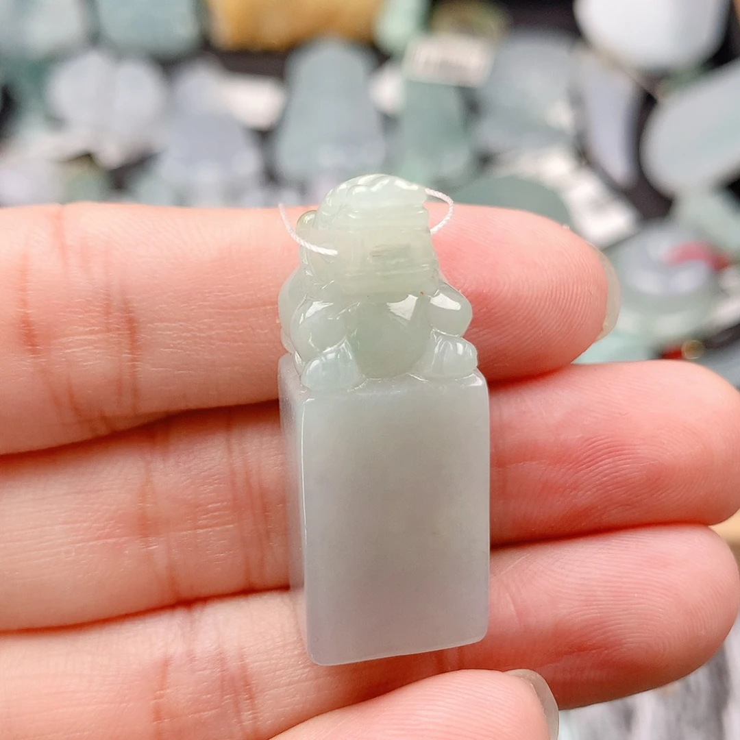 翡翠未镶嵌吊坠(不含链)33印章