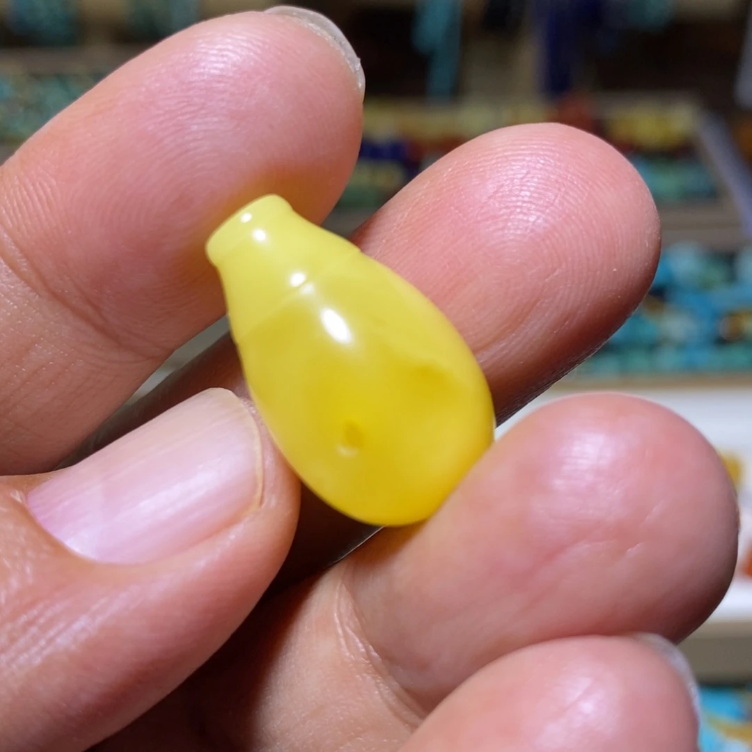 蜜蜡未镶嵌裸石配饰