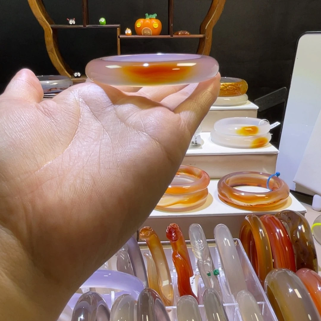 玛瑙/玉髓手镯未镶嵌
