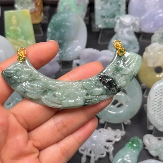 翡翠未镶嵌颈饰翡翠