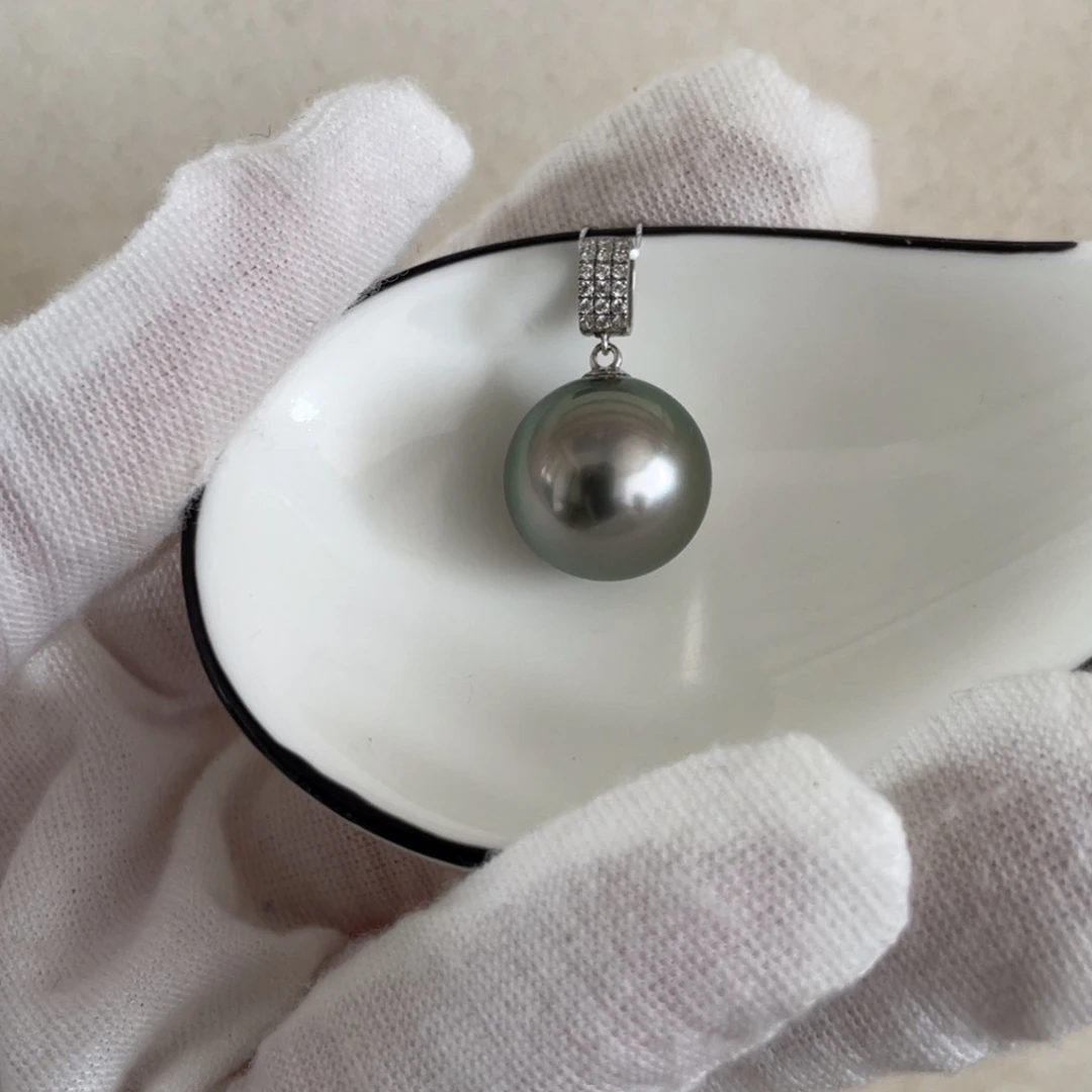 18K金镶嵌海水珍珠吊坠(不含链)13.4mm