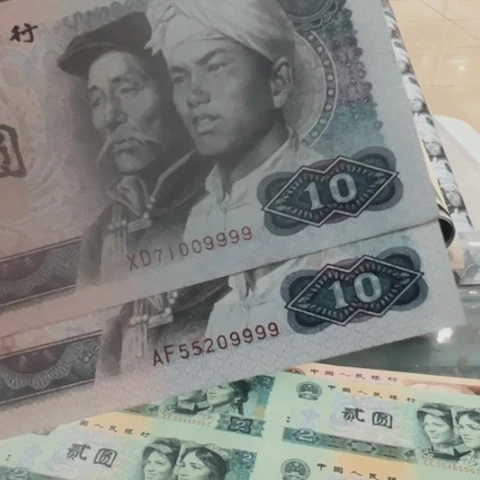 塑料不会因为别人不开心