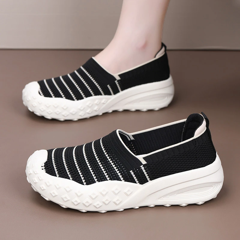 夏季新款老北京布鞋女透气网面一脚蹬渔夫鞋软底百搭镂空妈妈网鞋