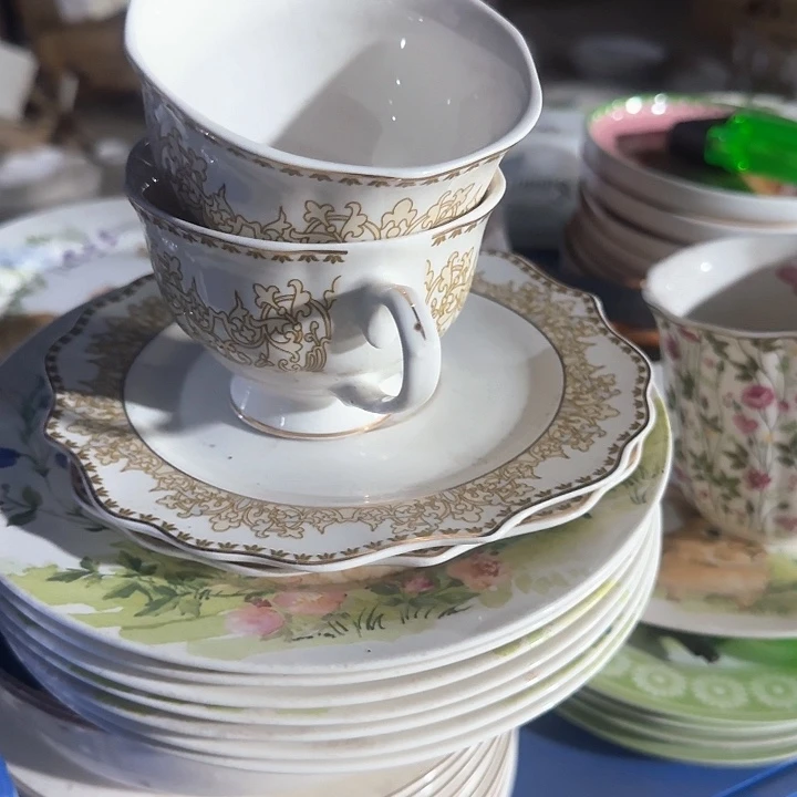 搪瓷微瑕疵两杯两碟