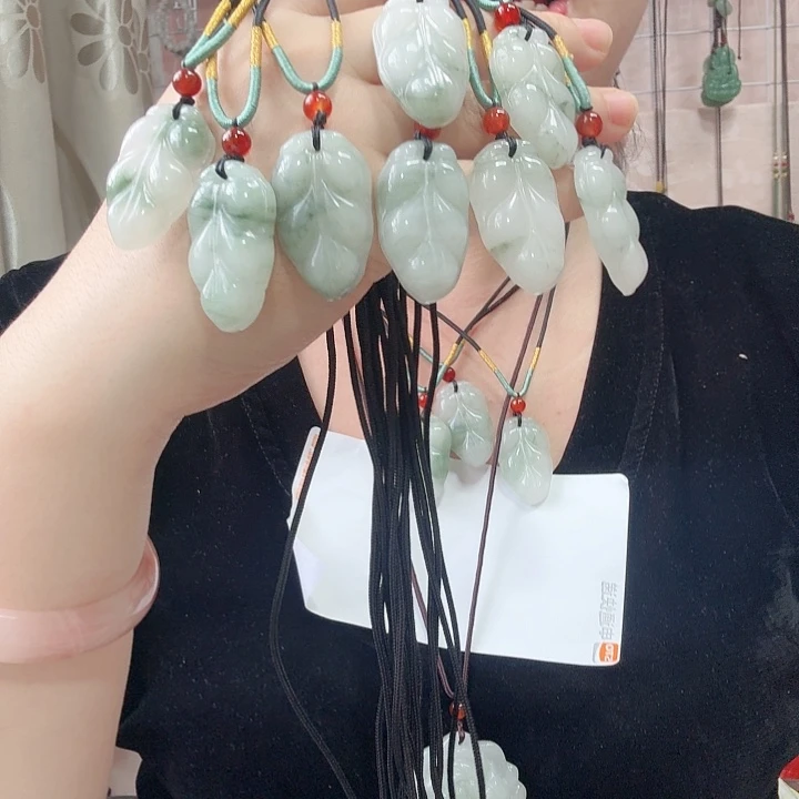 石英质玉未镶嵌颈饰多样性发货拍一发一叶子