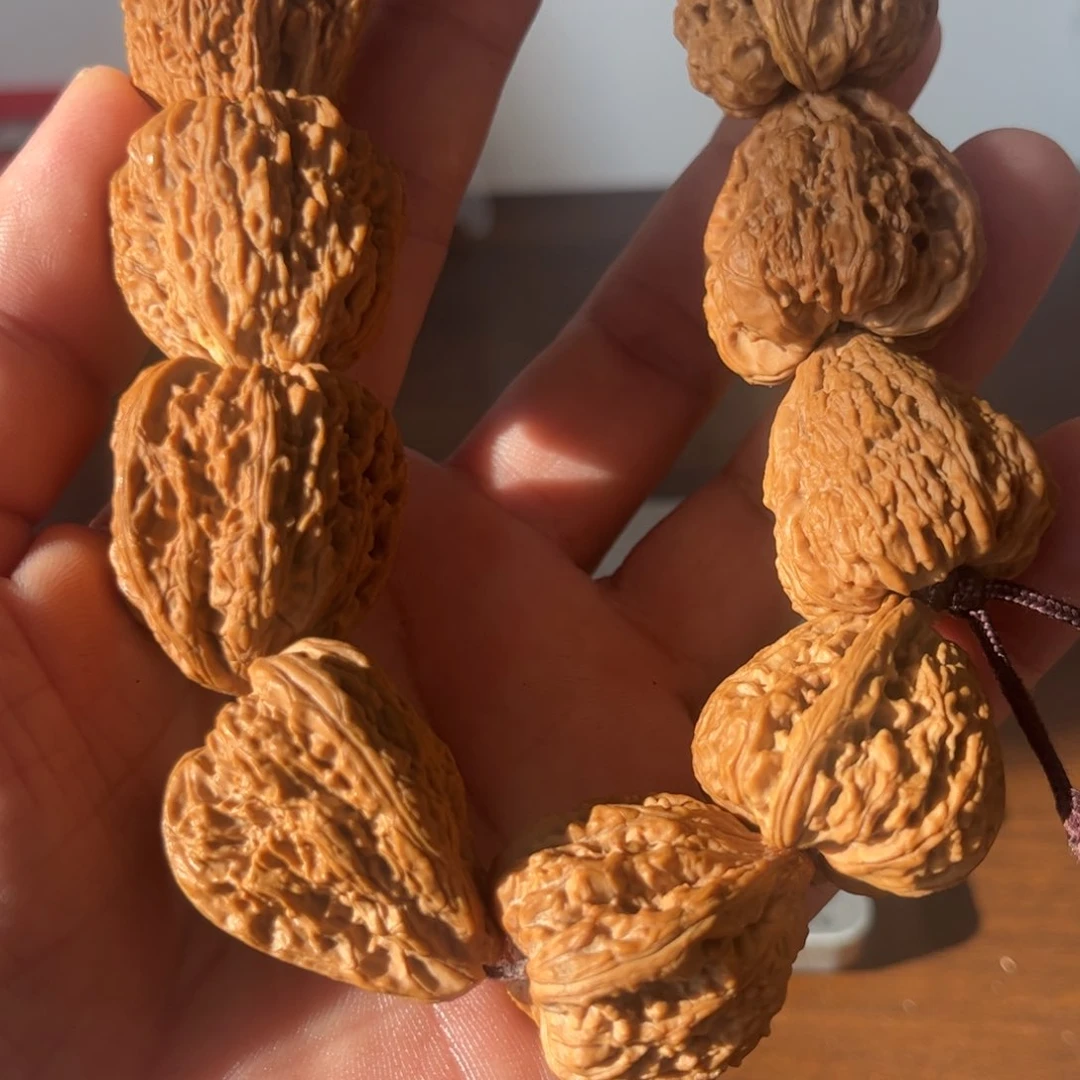 吊坠文玩核桃王*伟南疆手持