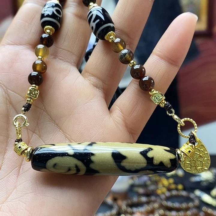 玛瑙/玉髓合金颈饰