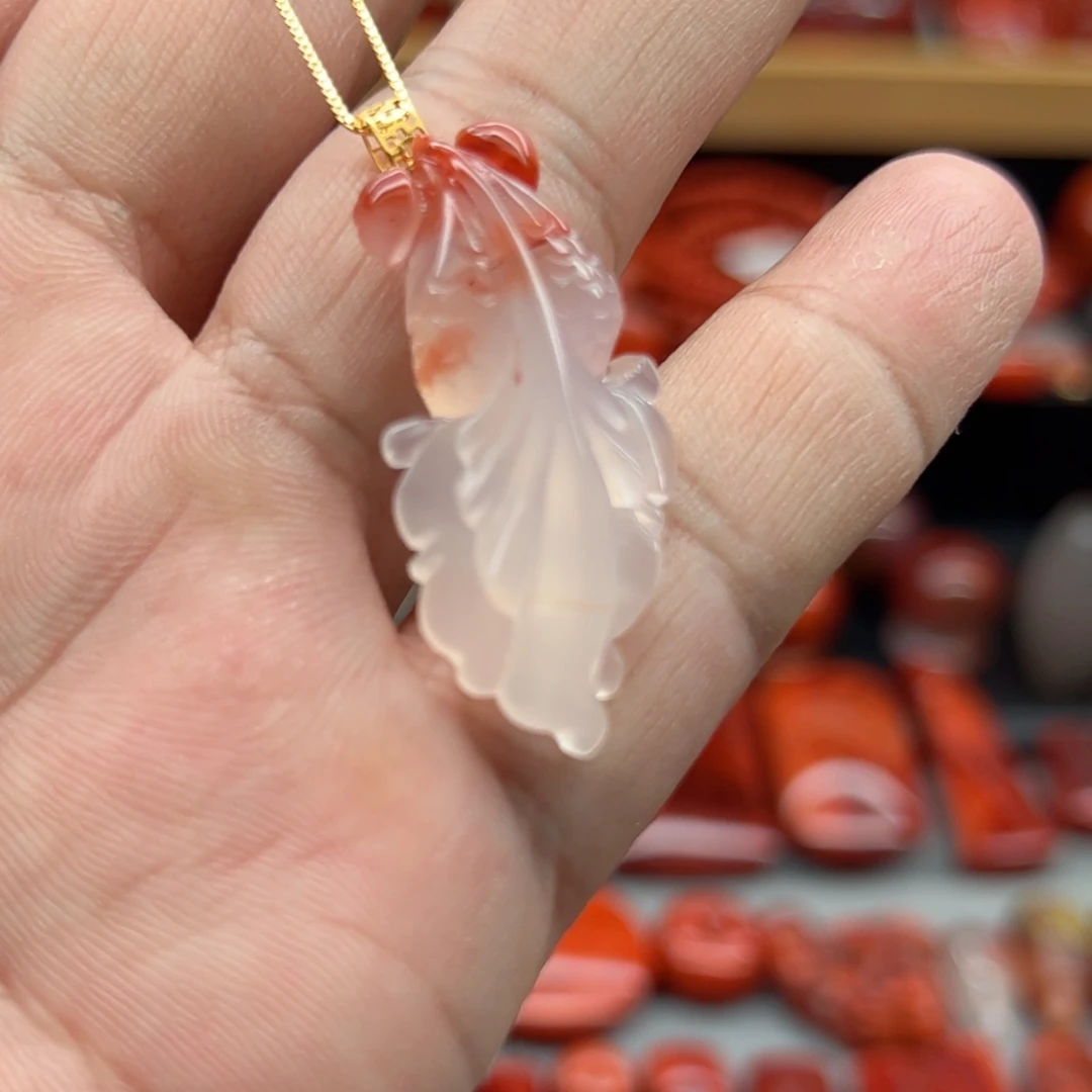 南红玛瑙配饰18K金镶嵌