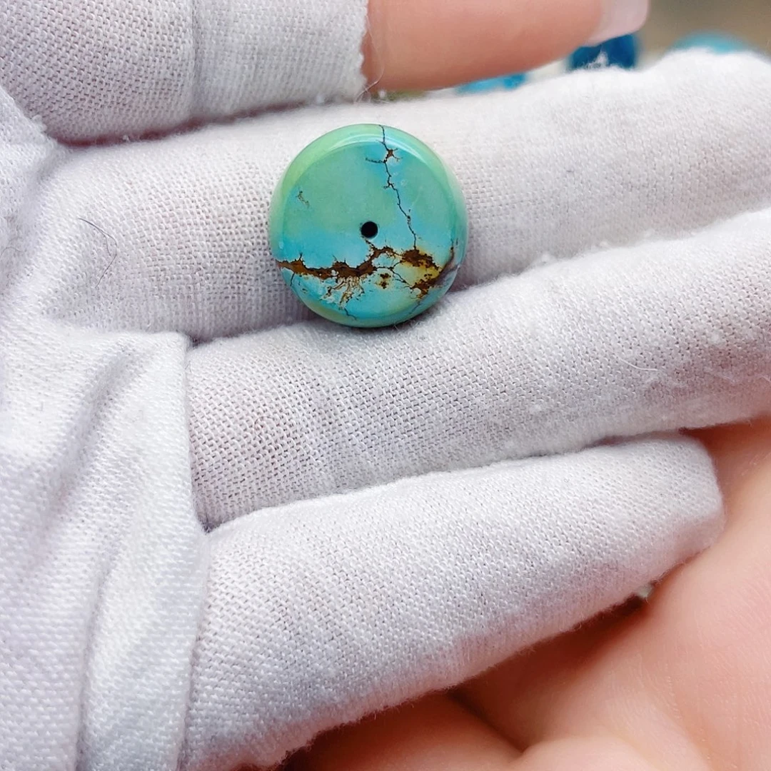 绿松石未镶嵌饰品