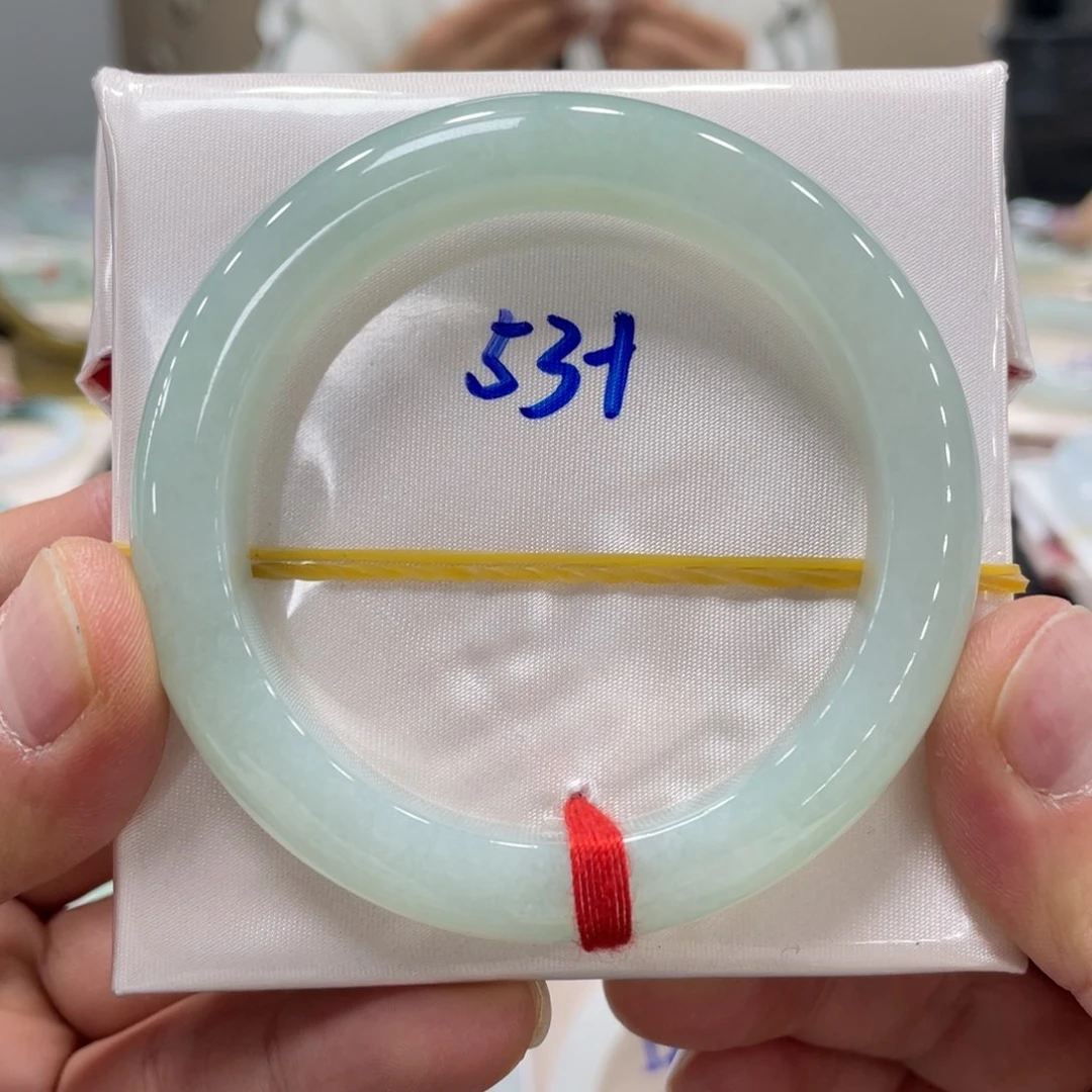 未镶嵌手镯翡翠翡翠