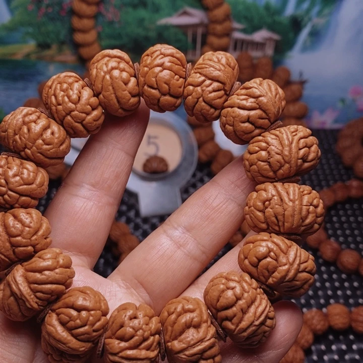 桃核手串马*西龙纹桃核手串