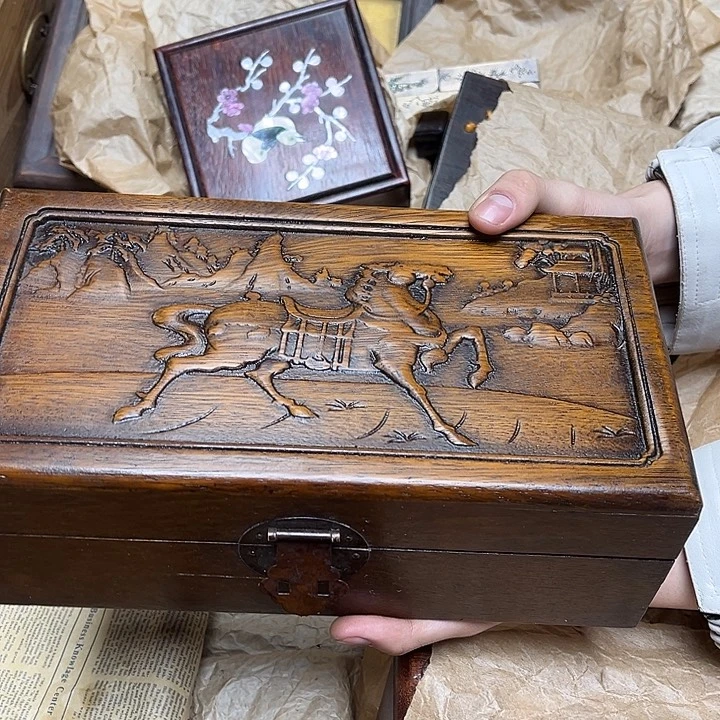 大叶紫檀（黑酸枝木类）