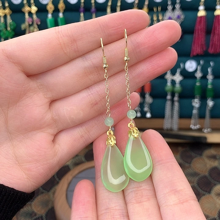 石英质玉耳钉合金