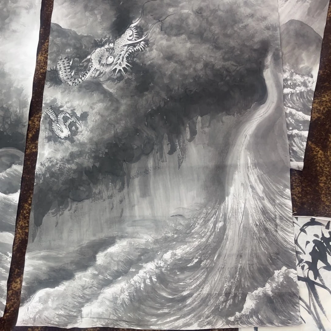 国画坎****龙绘画艺术作品展无款无章