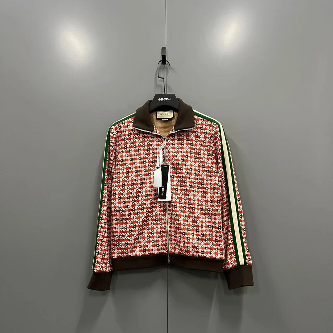 95新 GUCCI/古驰 y5 满印字母logo外套/013291