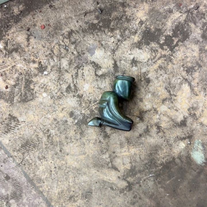 月***日和田玉（青玉）未镶嵌挂件