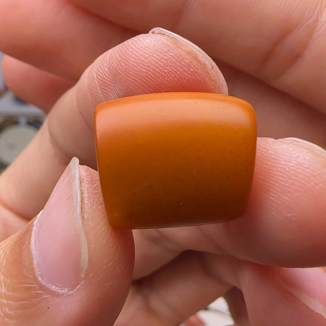 琥珀颈饰未镶嵌fu fu guo chi