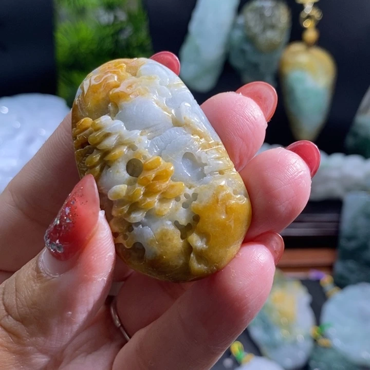 【闪购商品】颈饰未镶嵌翡翠山水
