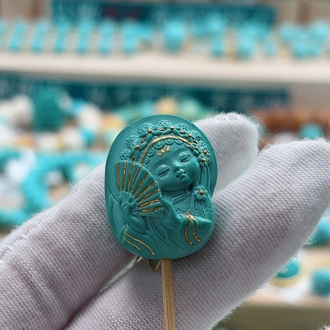 绿松石未镶嵌珠宝奇石