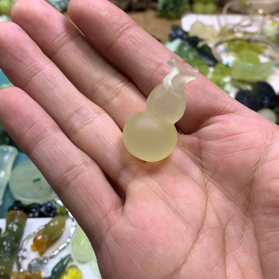 岫玉颈饰未镶嵌哑光立体葫芦