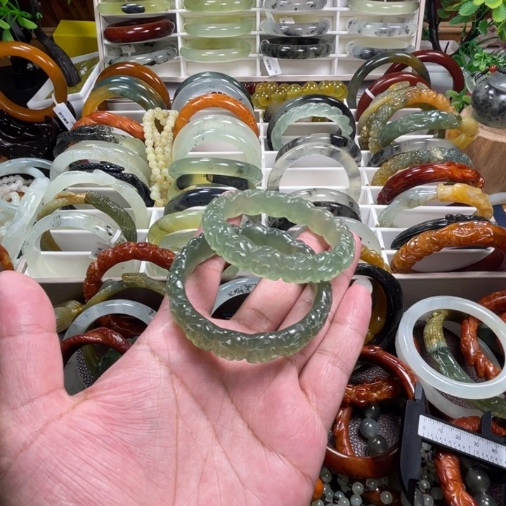 未镶嵌蛇纹石玉手镯王*涵