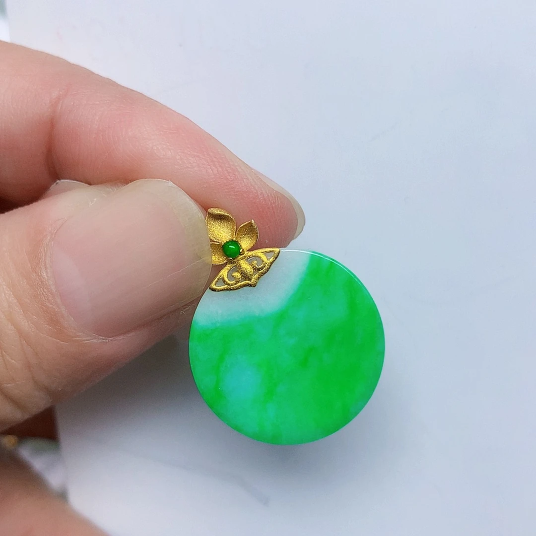 翡翠18K金镶嵌颈饰3779096