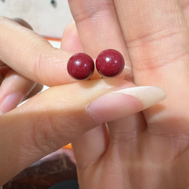 石英质玉颈饰合金