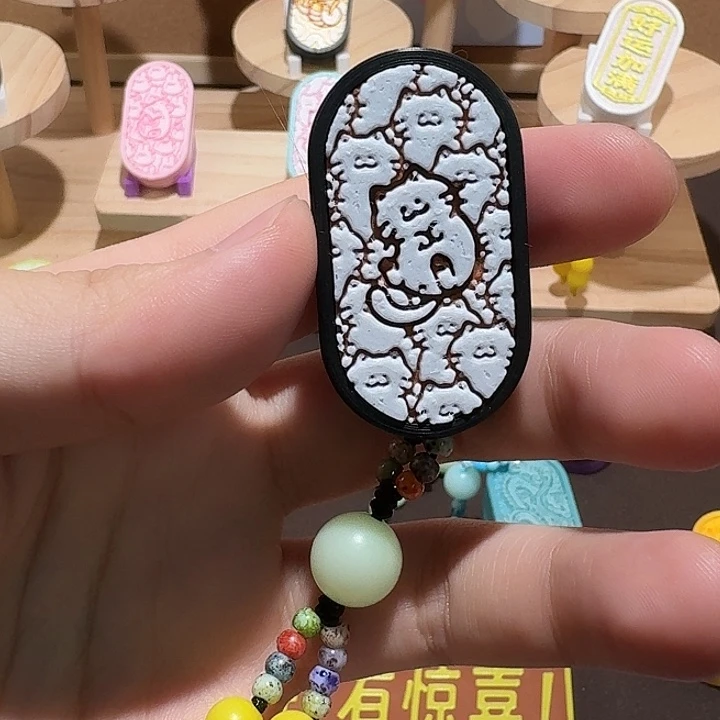 黑底咖啡猫吊坠款