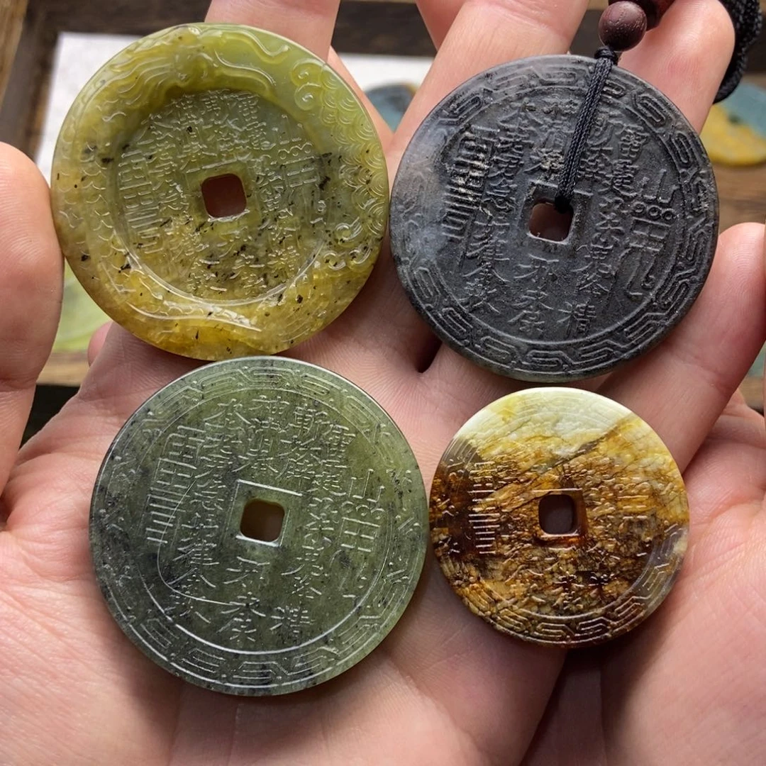 蛇纹石玉颈饰未镶嵌鶴*?