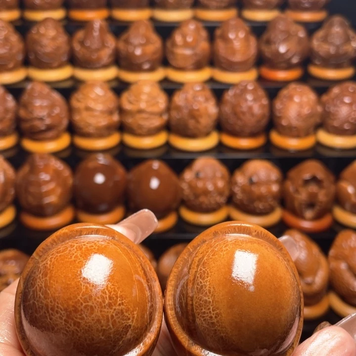 橄榄核把件王****糖橄榄雕刻