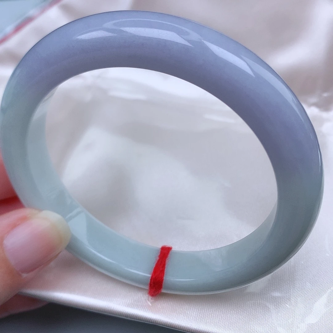 翡翠手镯未镶嵌天然