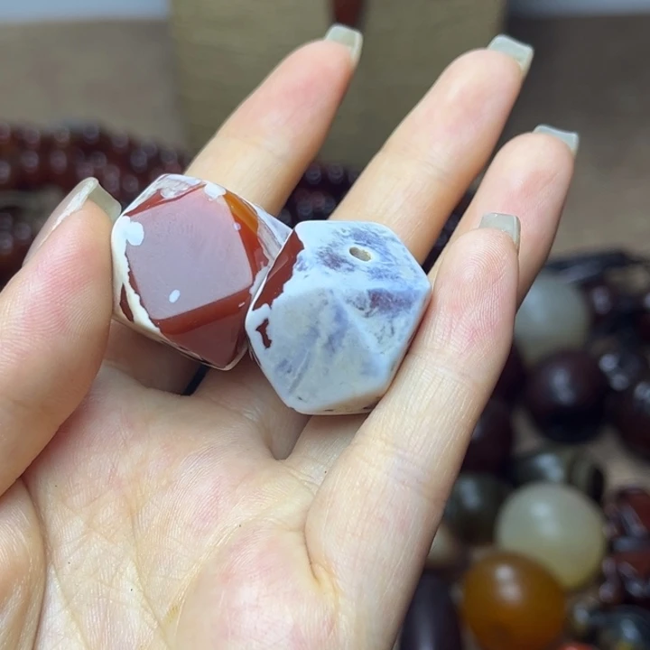 玛瑙/玉髓未镶嵌玛瑙珠子1111