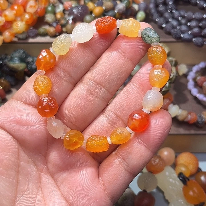 阿拉善彩玛瑙手串