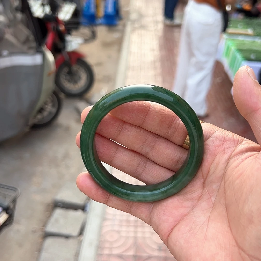 和田玉（碧玉）手镯未镶嵌老坑种碧玉手镯