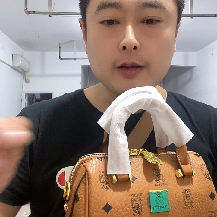 黄牛皮（革）鳄鱼皮（革）犏牛皮（革）