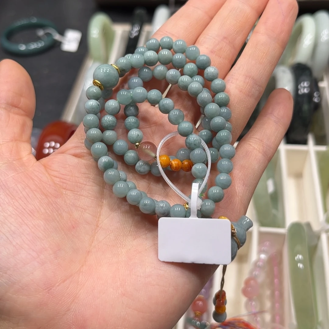 海***风翡翠未镶嵌颈饰翡翠