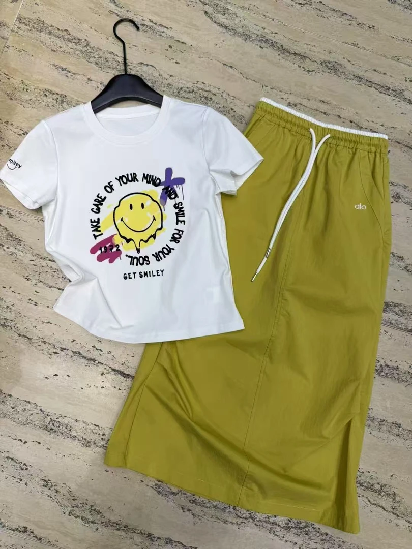 深圳南油高货尚时尚常规款T恤网红宽松型印花休闲风短袖