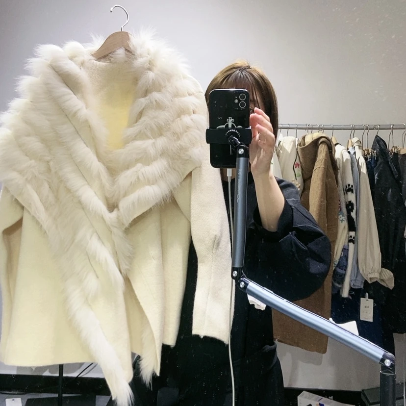 【闪购商品】米白开衫