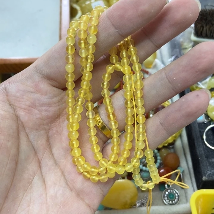 未镶嵌蜜蜡裸石多样性发货