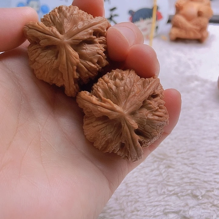 吊坠文玩核桃起**了三棱