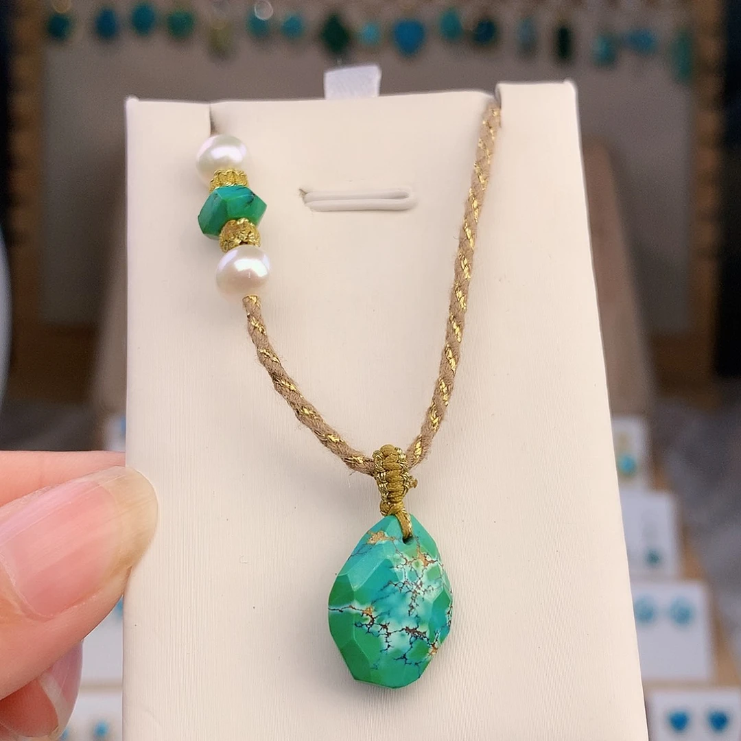 未镶嵌绿松石耳饰