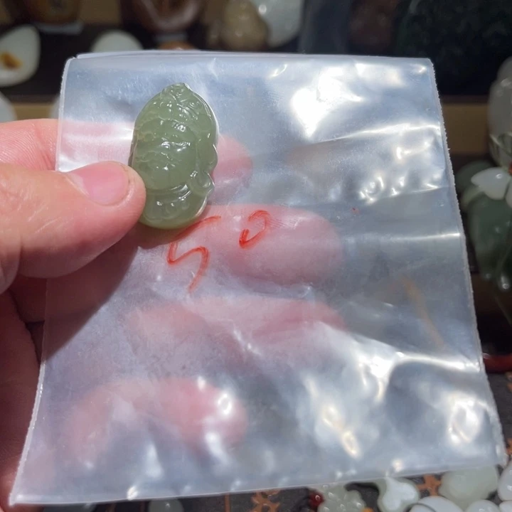 和田玉（糖玉）未镶嵌吊坠(不含链)