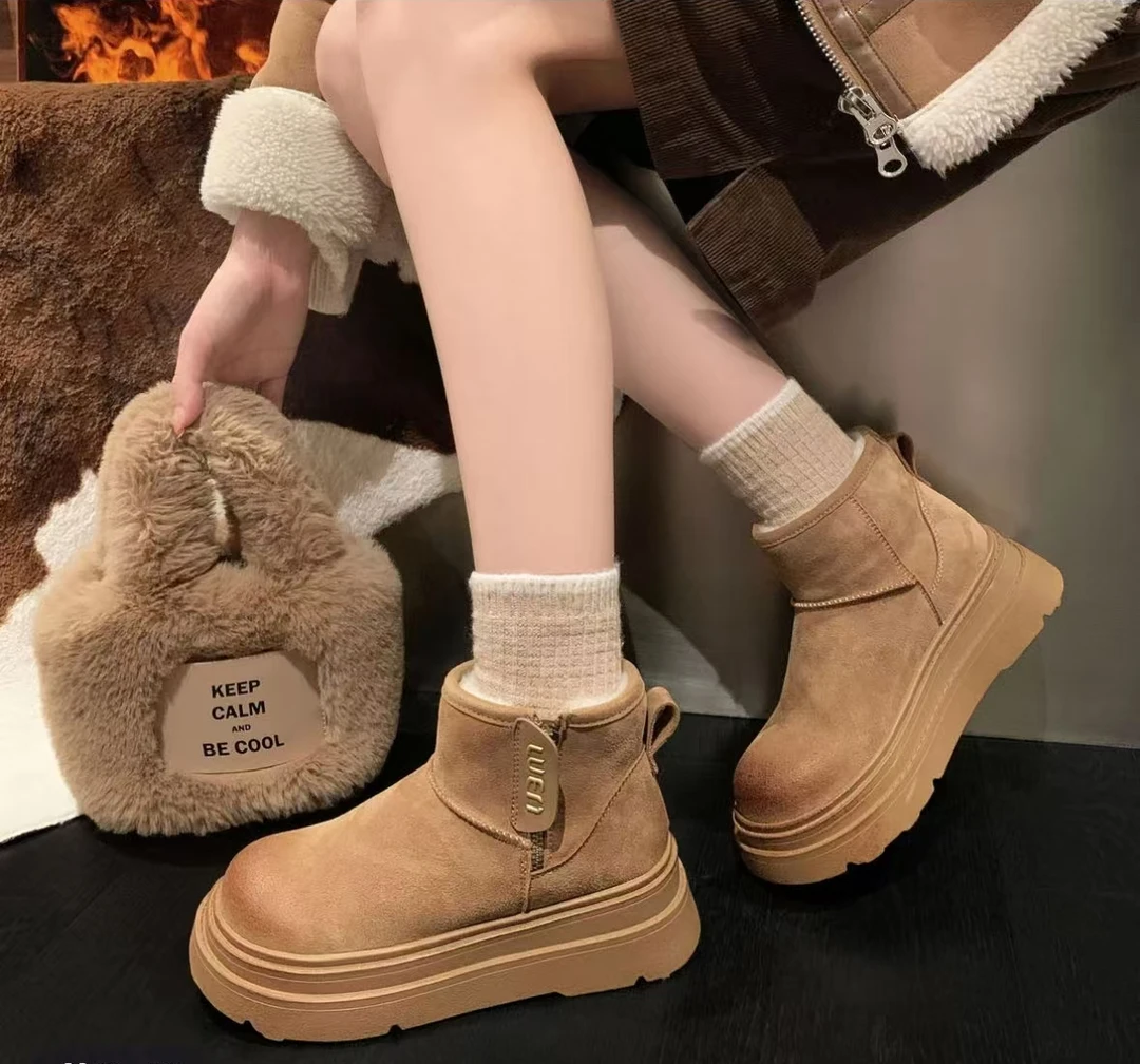 厚底加绒加厚雪地靴女冬季新款户外防滑防水短靴棉鞋