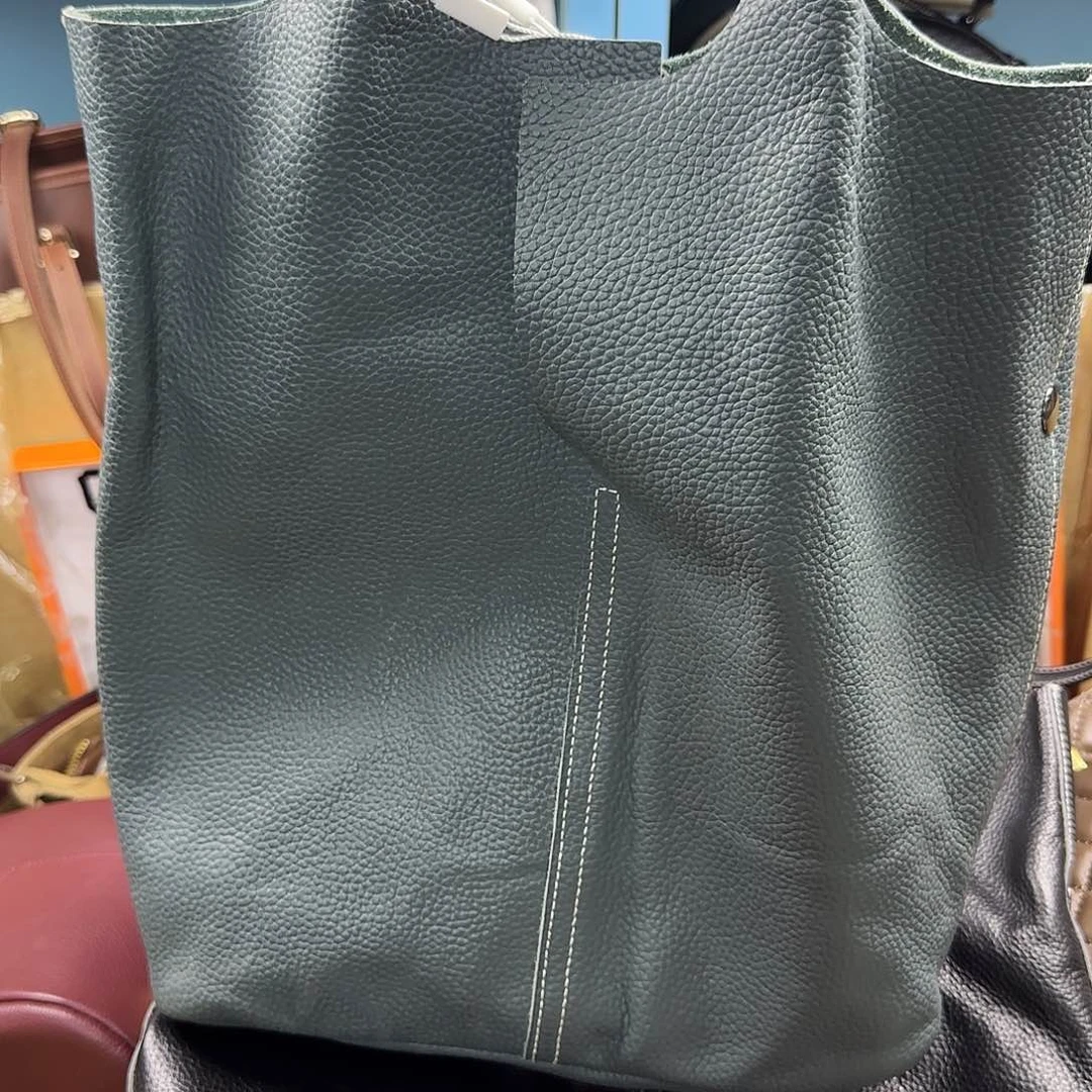 黄牛皮（革）水牛皮（革）头层牛皮山羊皮（革）